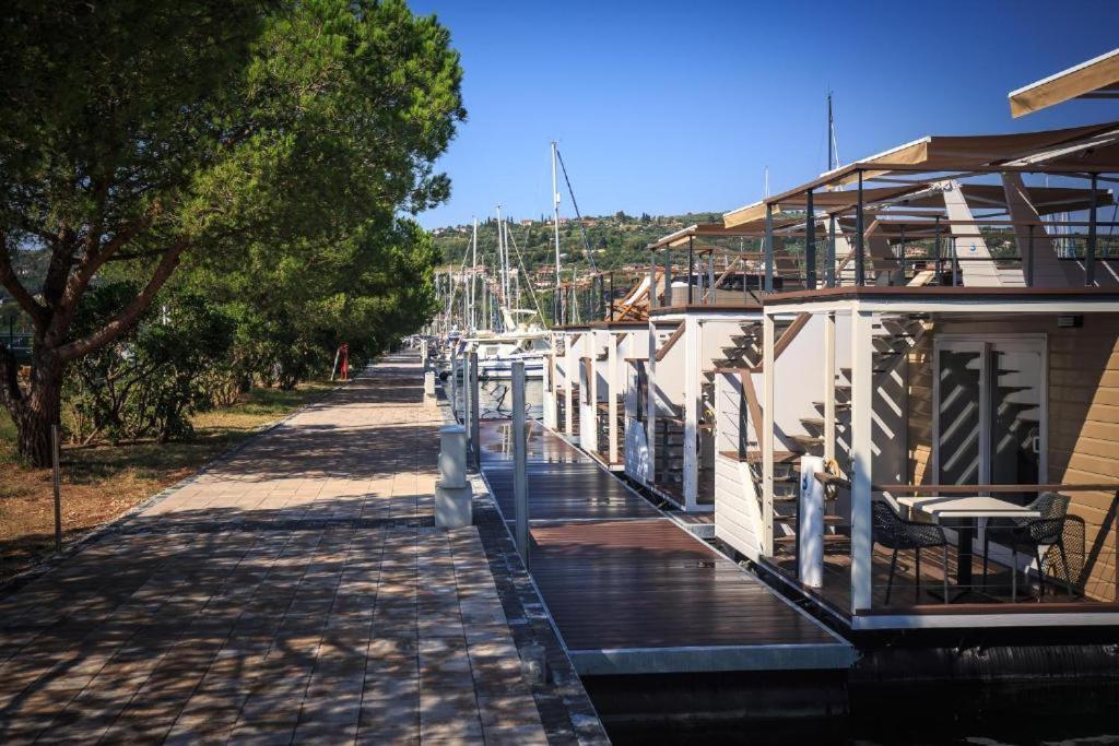 Floating Sea House Aurora Villa ปอร์โตรอซ ภายนอก รูปภาพ