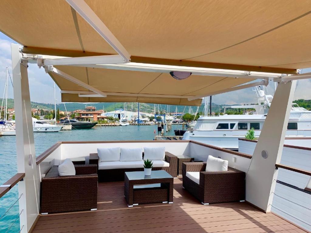 Floating Sea House Aurora Villa ปอร์โตรอซ ภายนอก รูปภาพ