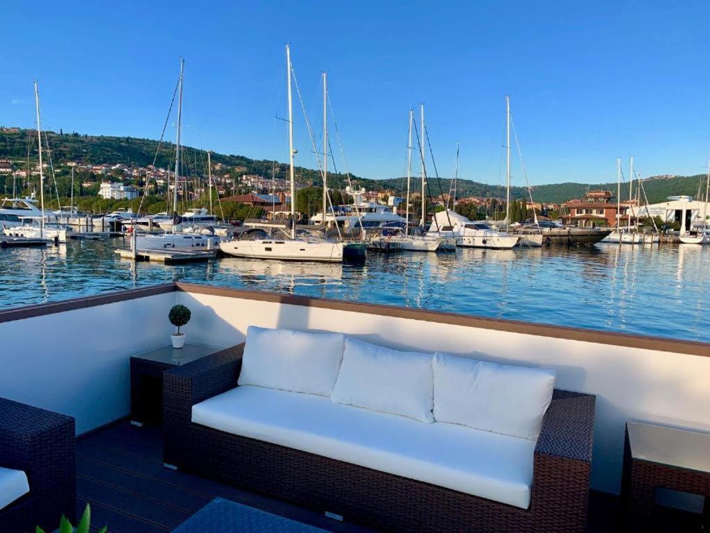 Floating Sea House Aurora Villa ปอร์โตรอซ ภายนอก รูปภาพ