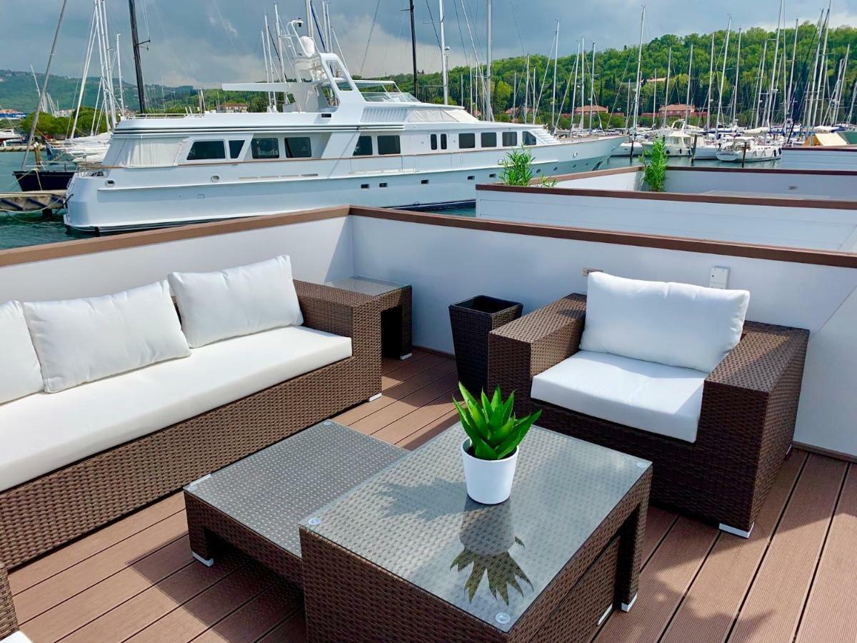 Floating Sea House Aurora Villa ปอร์โตรอซ ภายนอก รูปภาพ